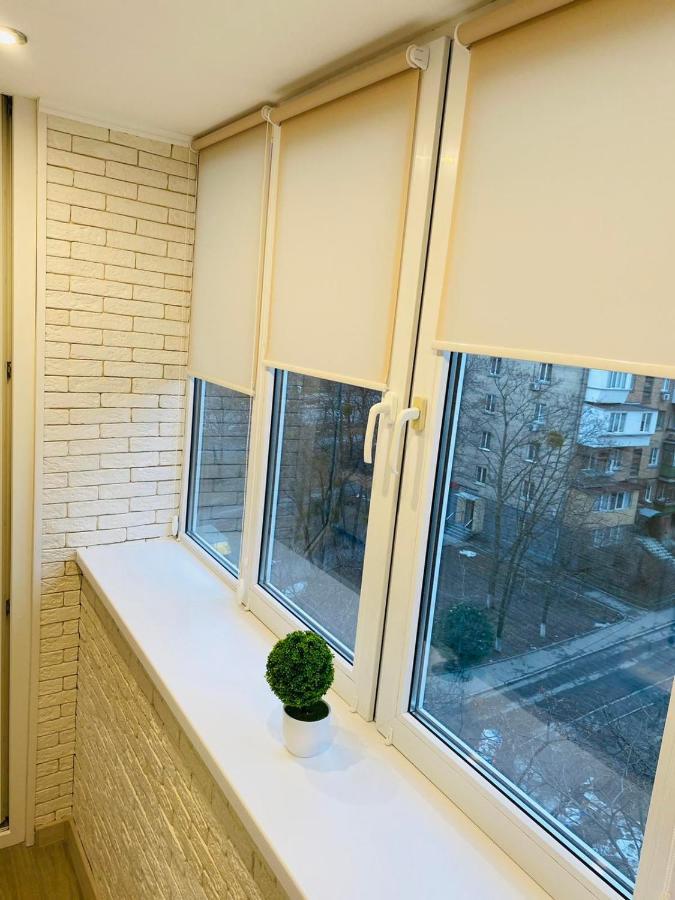 Квартира По Адресу Дружбы Народов 8А Kiev Luaran gambar
